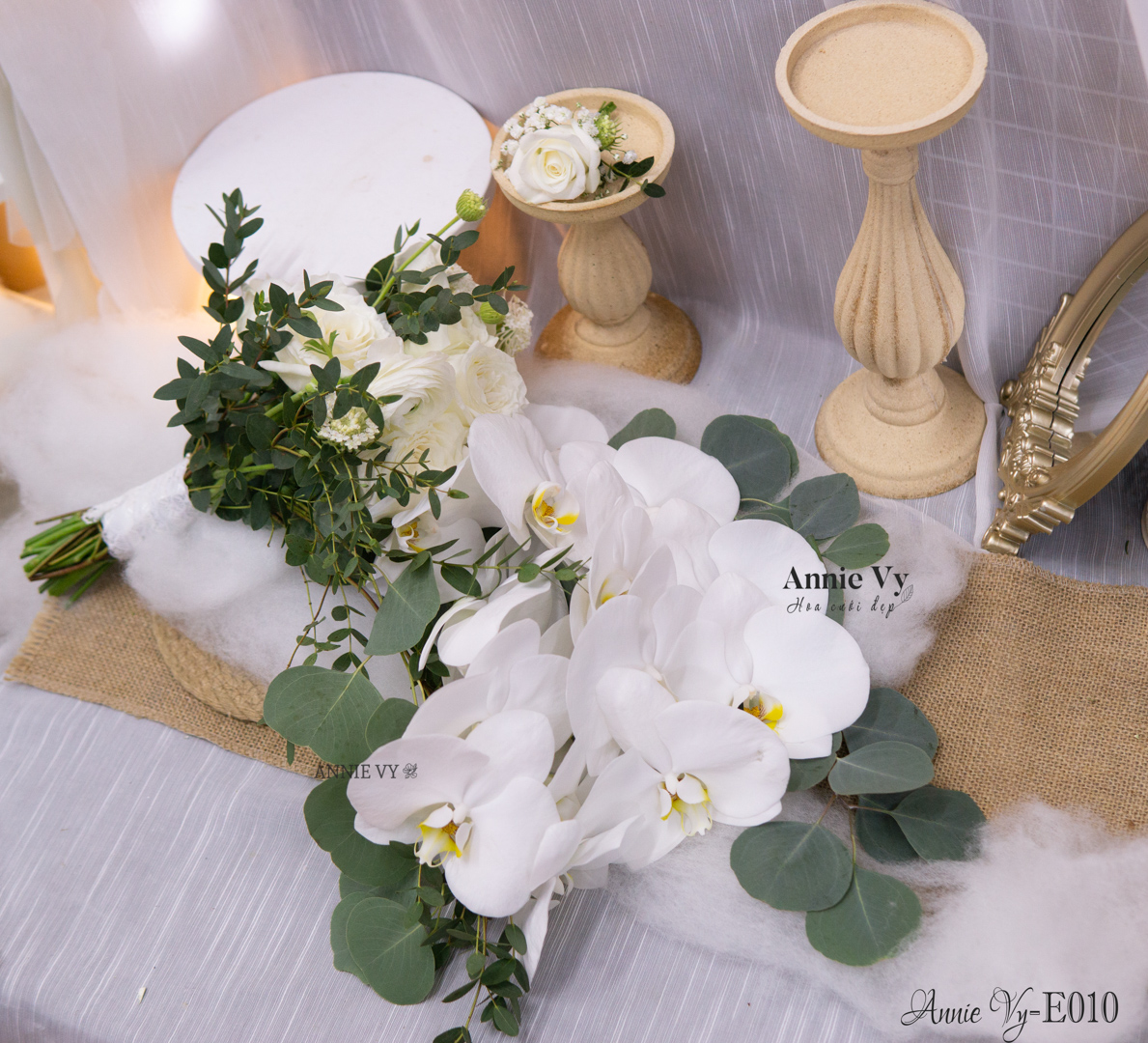 Hoa Cưới Thác Đổ tone Trắng E010 - Image 2