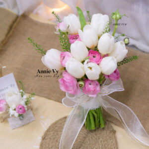 Hoa Cưới Mao Lương Hồng mix Tulip Trắng E690