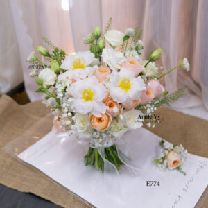 Hoa Cưới Juliet Cam mix Tulip Bẻ Cánh E774