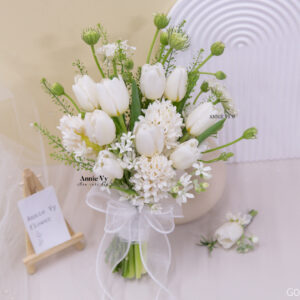 Tháng 10 - Hoa Cưới Dạ Lan Hương Trắng mix Tulip Trắng G061