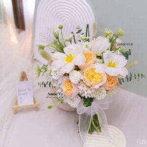 Hoa Cưới Juliet Cam mix Tulip Bẻ Cánh G086