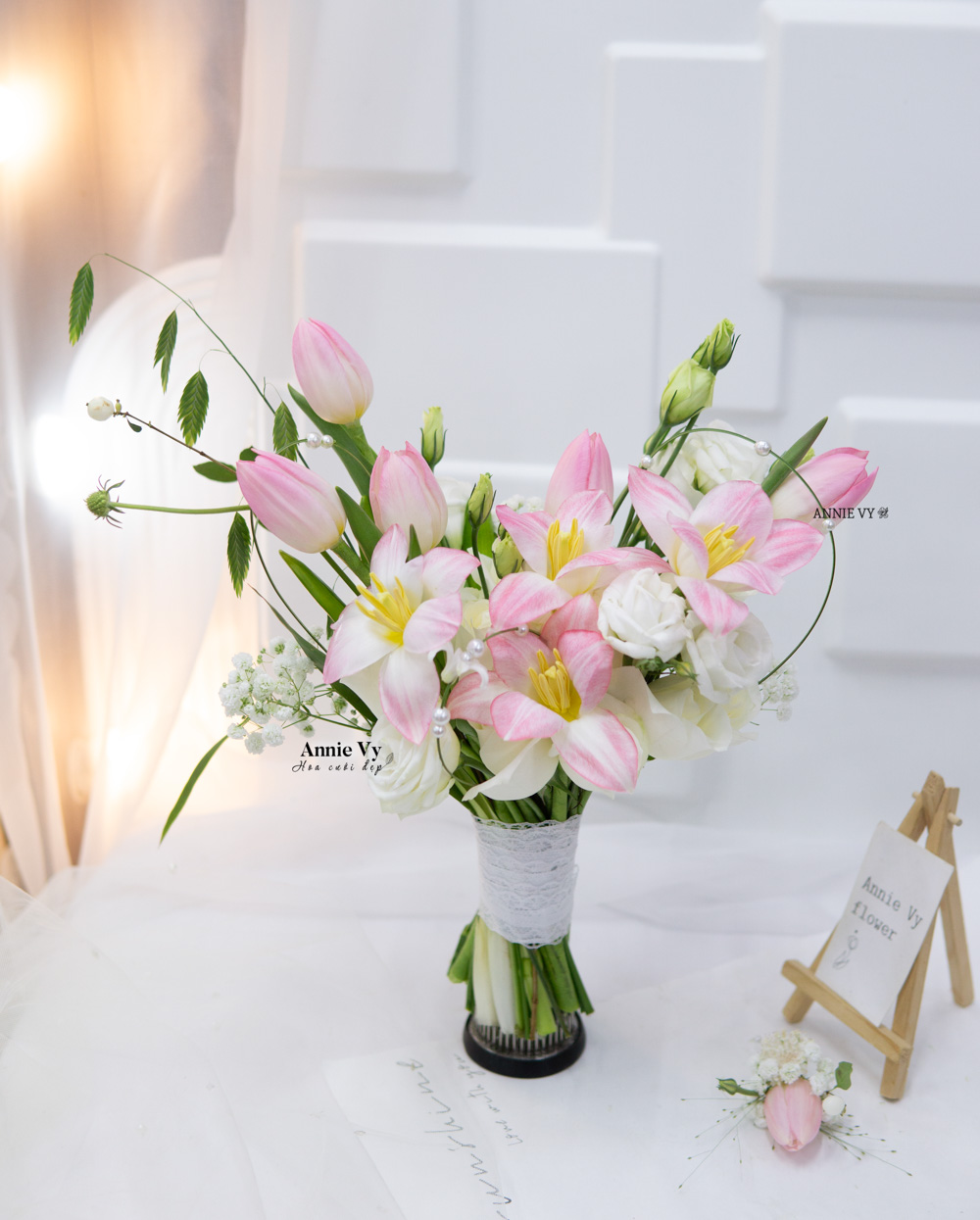 Hoa Cưới Tulip Hồng Bẻ Cánh mix G388