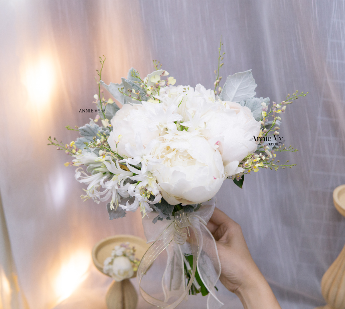 Hoa Cưới Mẫu Đơn Trắng mix Bỉ Ngạn Trắng D774 - Image 2