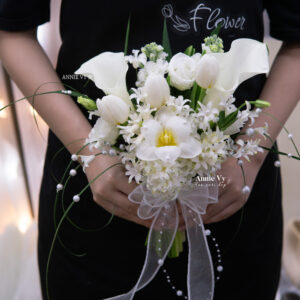 Hoa Cưới Dáng Rủ Calla Lily Trắng mix Tulip, Dạ Lan Hương Trắng G423
