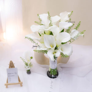 Hoa Cưới Calla Trắng mix Lá Cỏ Đồng Tiền G468