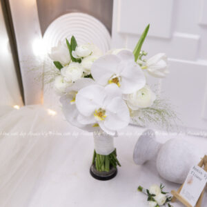 Hoa Cưới Mao Lương Trắng mix Lan Hồ Điệp Trắng H220