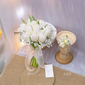 Hoa Cưới Tulip Trắng mix Baby E255