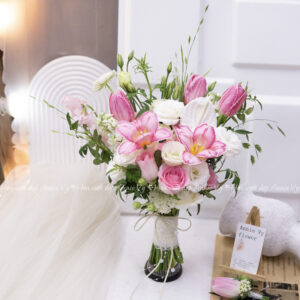 Hoa Cưới Tulip Hồng mix Lá Jasmine H296