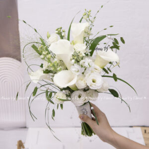 Hoa Cưới dáng rủ Calla Lily Trắng mix Cát Tường, Phi Yến H357