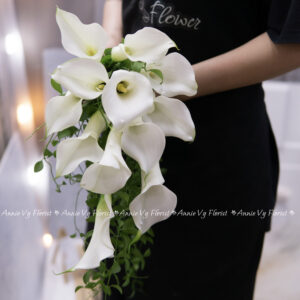 Hoa Cưới Calla Trắng mix Lá Lan Đô La H575