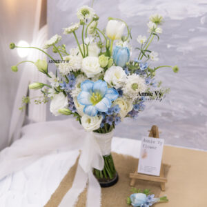 Hoa Cưới Tulip Xanh Blue mix Sao Xanh, Scabiosa Trắng H784