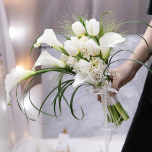 Hoa Cưới Dáng Nghiêng Calla Trắng mix Dạ Lan Hương Trắng HA243