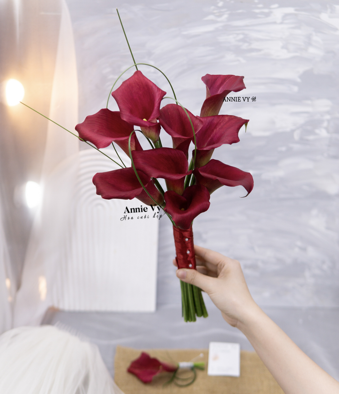 Hoa Cưới Calla Đỏ Rượu 10 Hoa Basic HA347 - Image 3