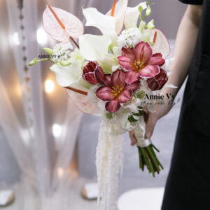 Hoa Cưới Calla Trắng mix Tulip Nâu Đỏ, Dền Rũ Trắng HA376