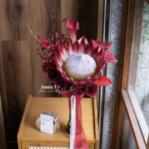 HC185- Hoa Cưới Thảo Đường Hoàng Đế Đỏ mix Calla Đỏ, Scabiosa Đỏ