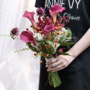 HC372- Hoa Cưới Calla Đỏ mix Cỏ Nến