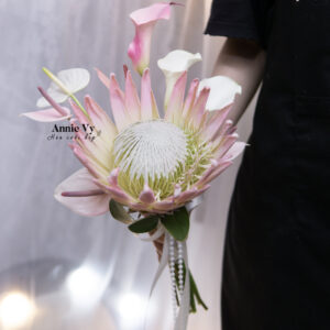 HC425- Hoa Cưới Thảo Đường Hoàng Đế Hồng mix Calla, Hồng Môn